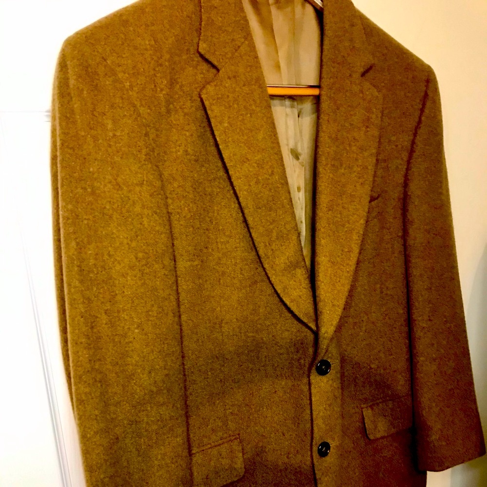 Jos.A. Banks 100% Camel Hair Sports Coat - Picture 4 of 16